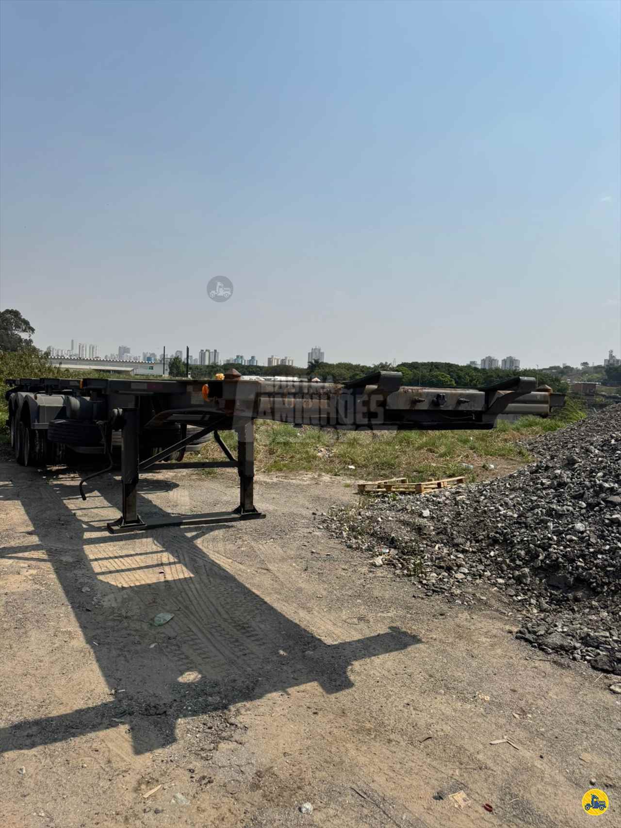 PORTA-CONTAINER de Dutra Caminhões